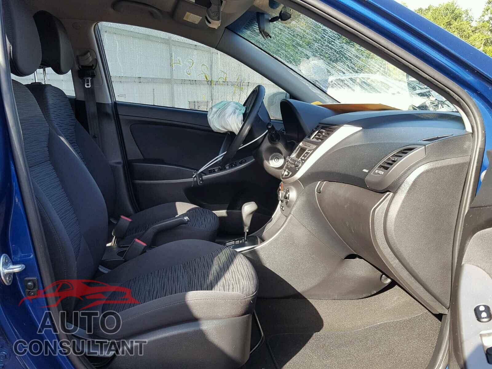 HYUNDAI ACCENT 2016 - KMHCT5AE3GU267983