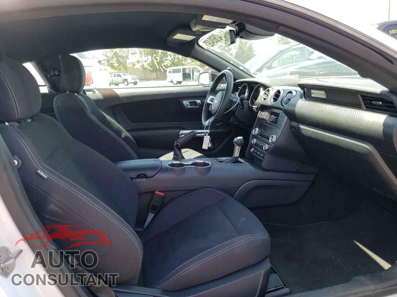 FORD MUSTANG 2021 - 1FA6P8TH6M5144527