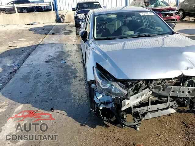 MAZDA 3 2017 - 3MZBN1U7XHM105660