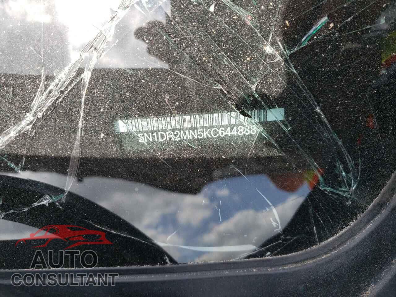 NISSAN PATHFINDER 2019 - 5N1DR2MN5KC644888