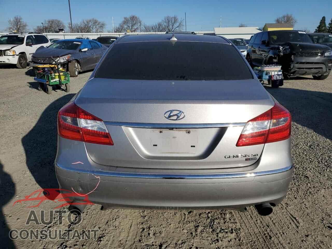 HYUNDAI GENESIS 2013 - KMHGC4DH2DU227312