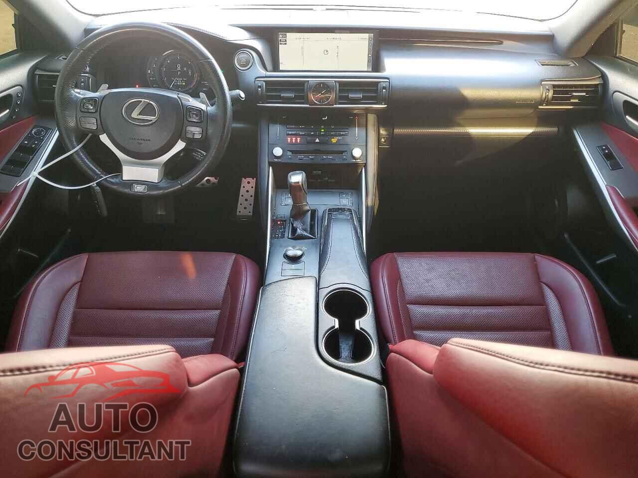 LEXUS IS 2018 - JTHBZ1D27J5033659