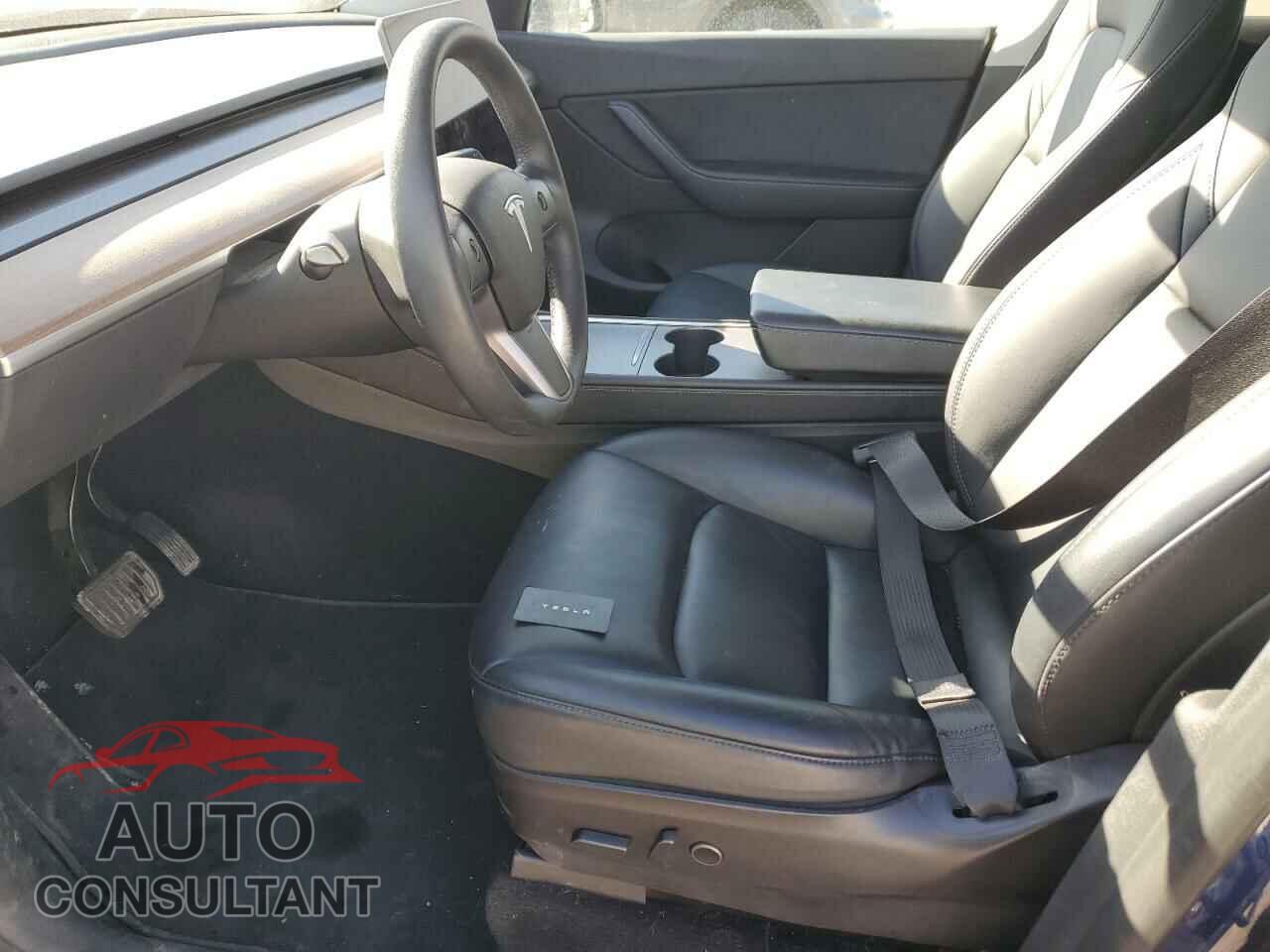 TESLA MODEL Y 2022 - 7SAYGDEE8NF439372