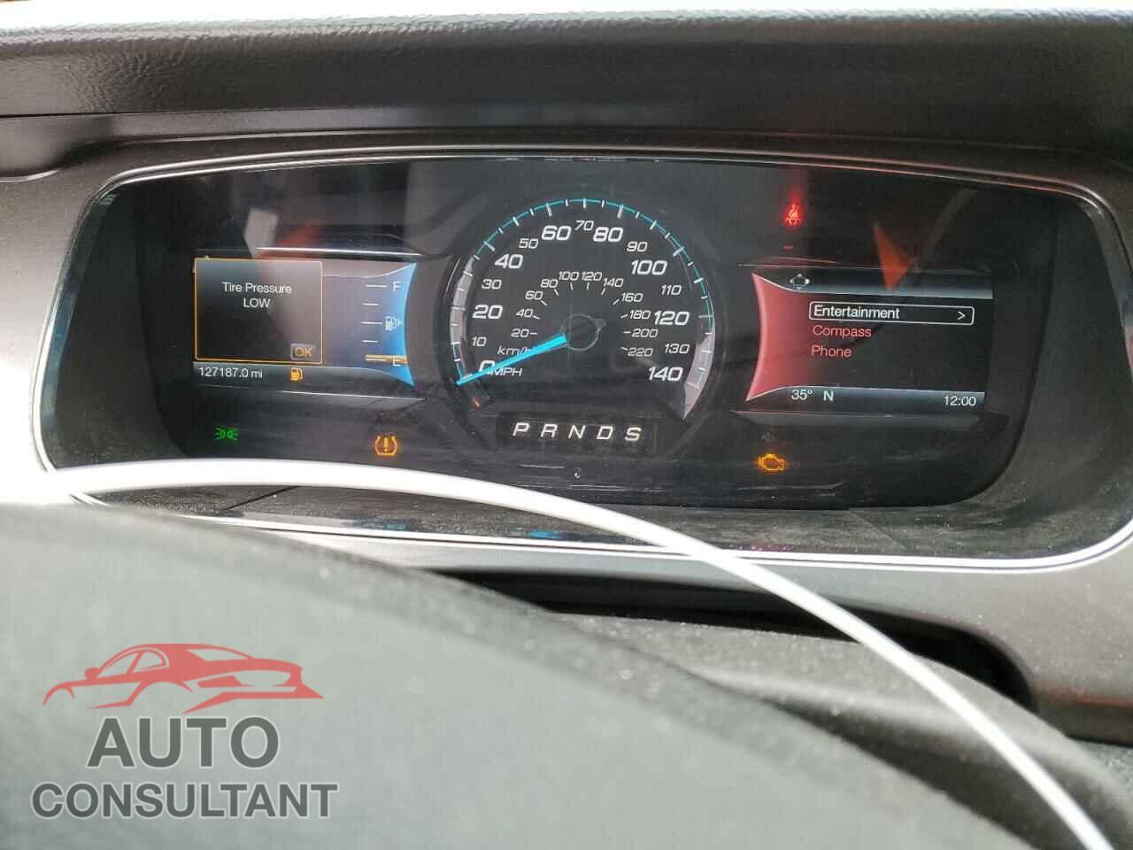 FORD TAURUS 2018 - 1FAHP2E83JG118518