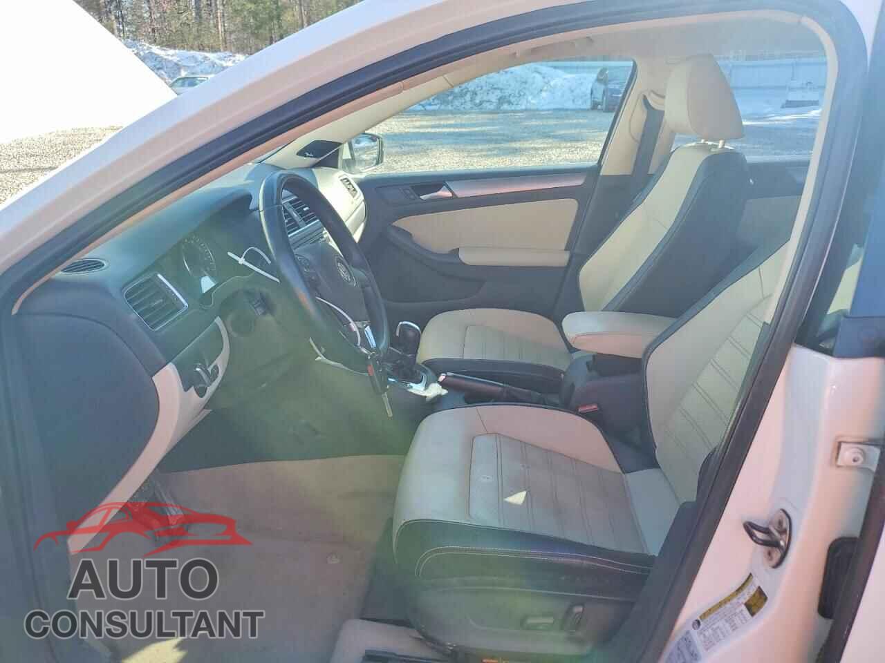 VOLKSWAGEN JETTA 2014 - 3VWL17AJ6EM261953