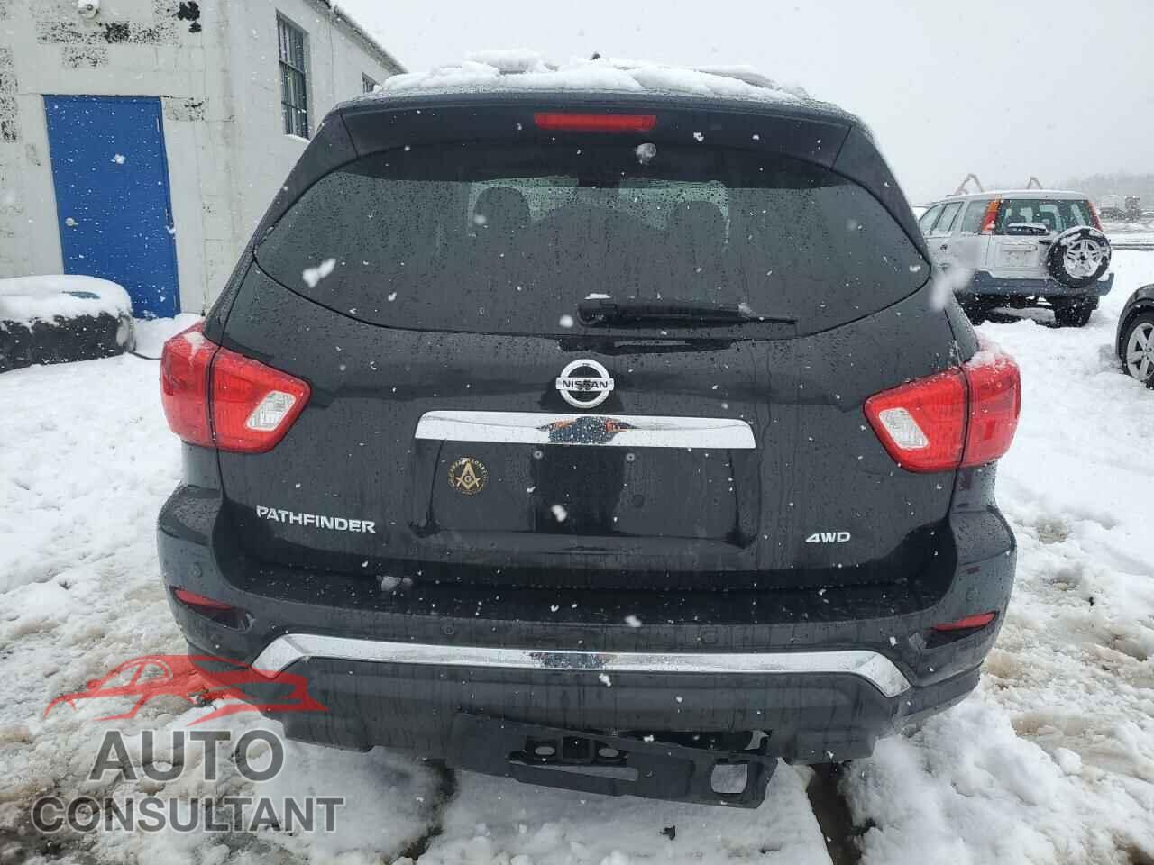 NISSAN PATHFINDER 2019 - 5N1DR2MM0KC653134