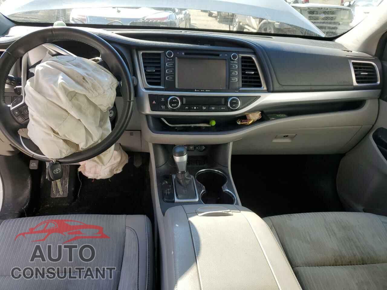 TOYOTA HIGHLANDER 2017 - 5TDZZRFH8HS188628