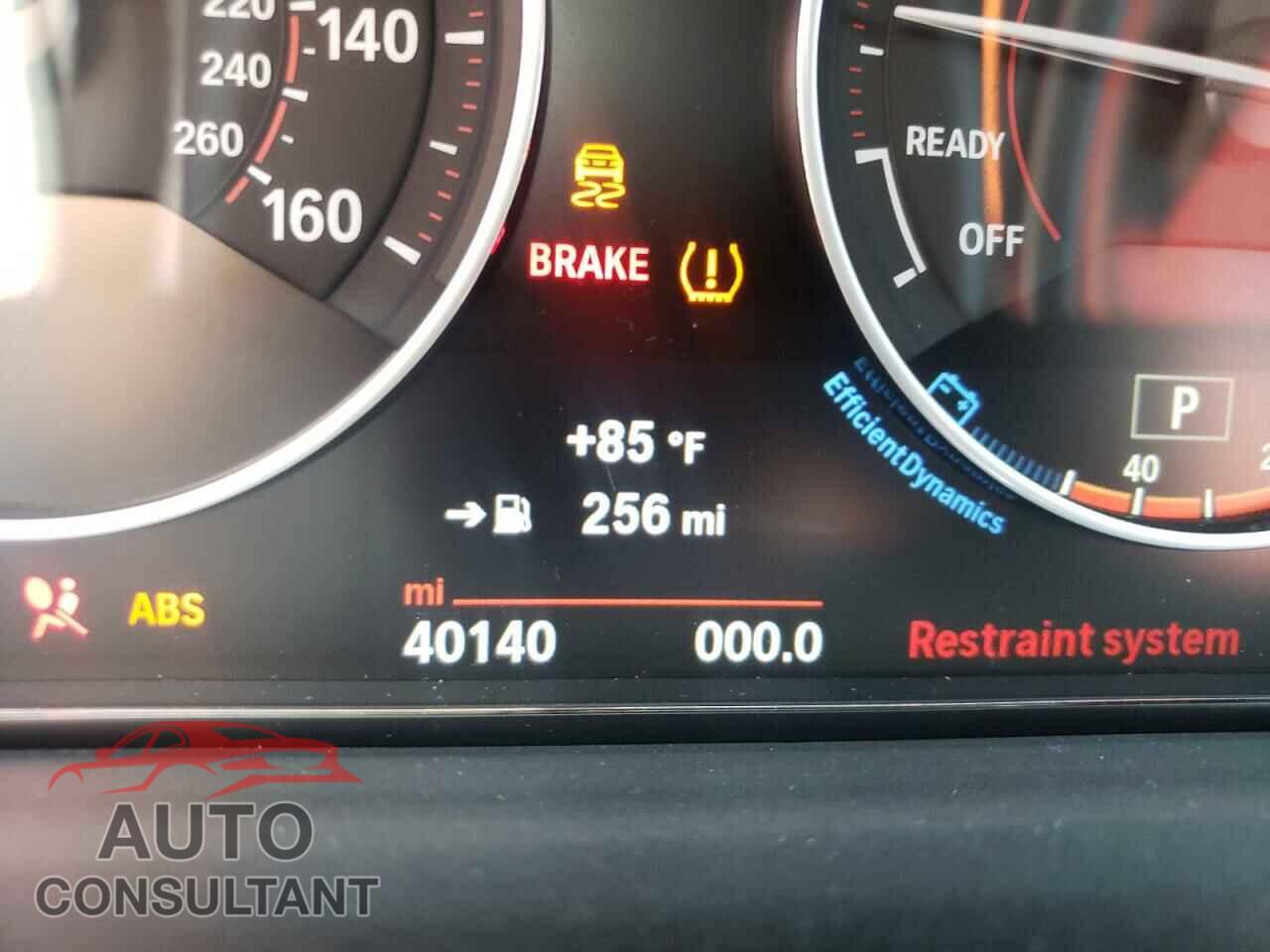 BMW 3 SERIES 2016 - WBA8B3G52GNT62681