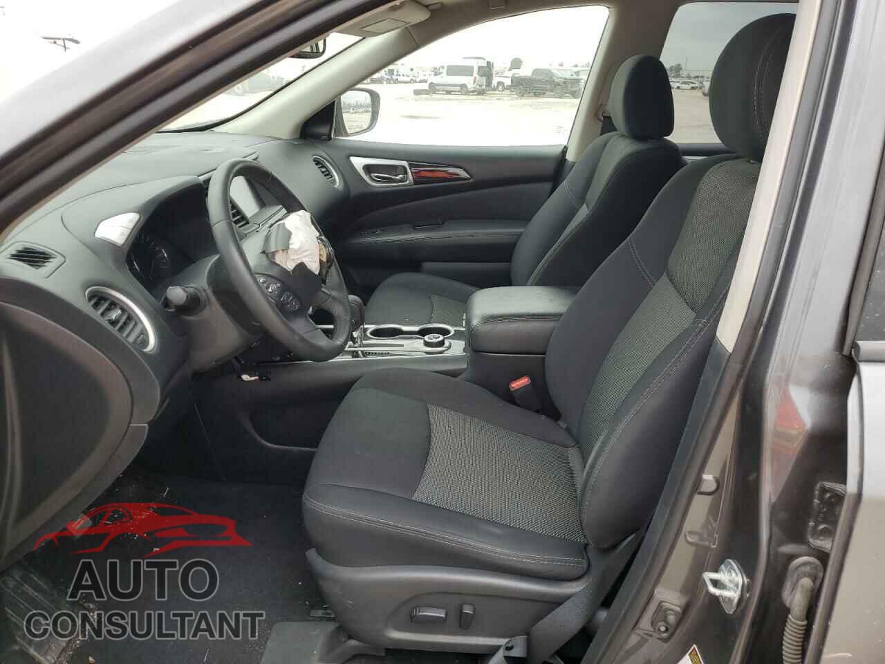 NISSAN PATHFINDER 2019 - 5N1DR2MM5KC580035