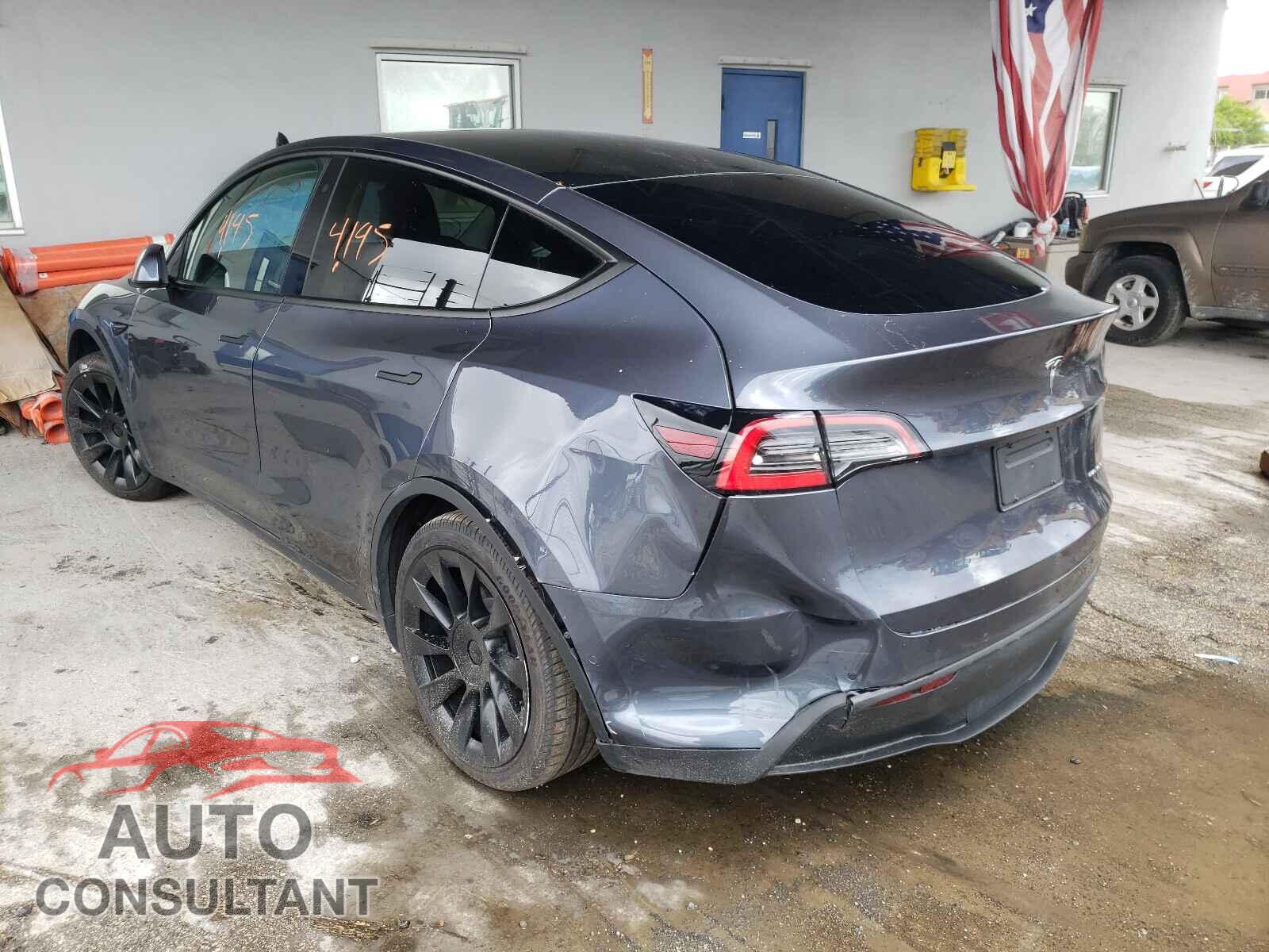 TESLA MODEL Y 2020 - 5YJYGDEE3LF037950