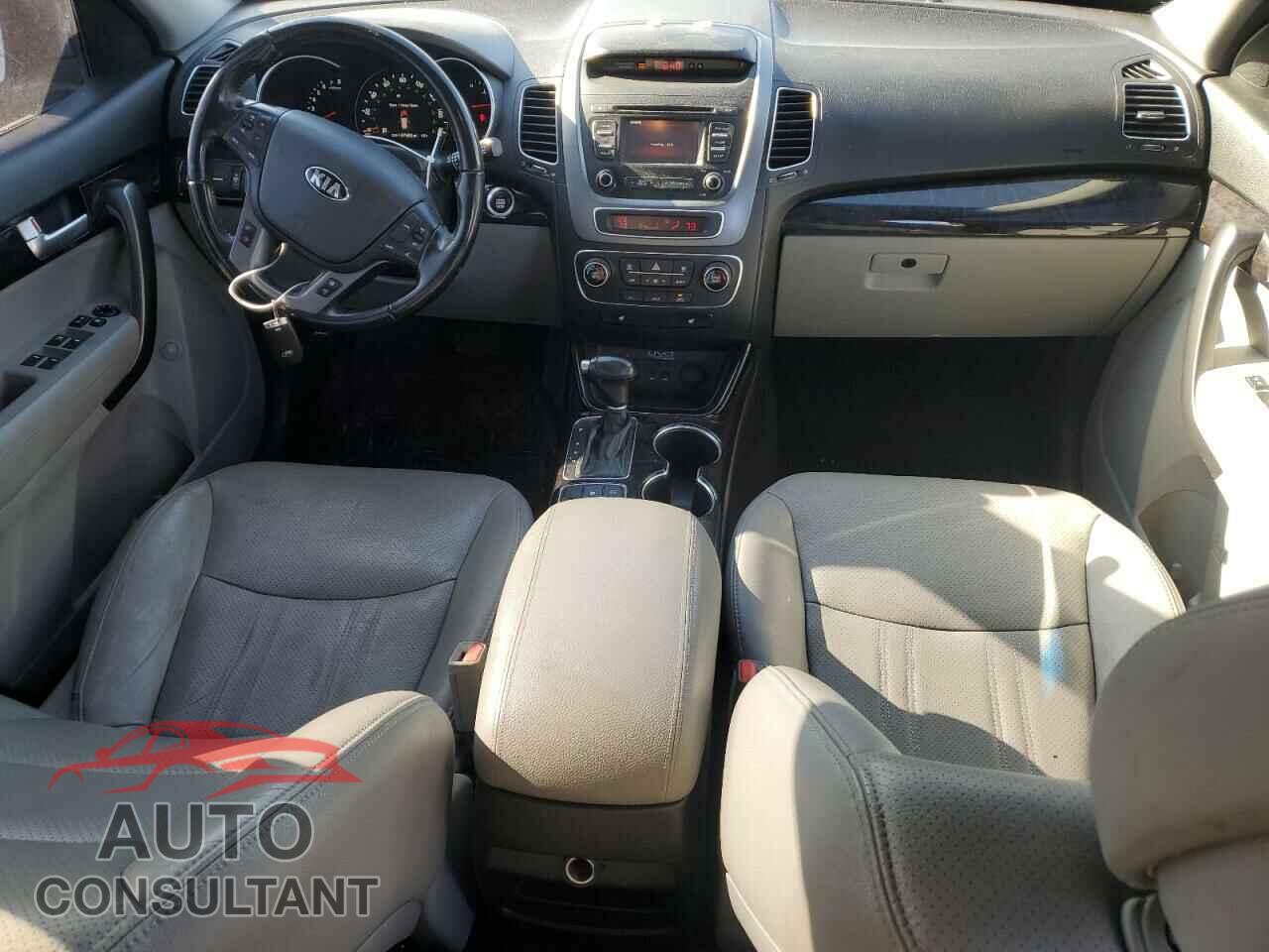 KIA SORENTO 2014 - 5XYKT3A64EG485085