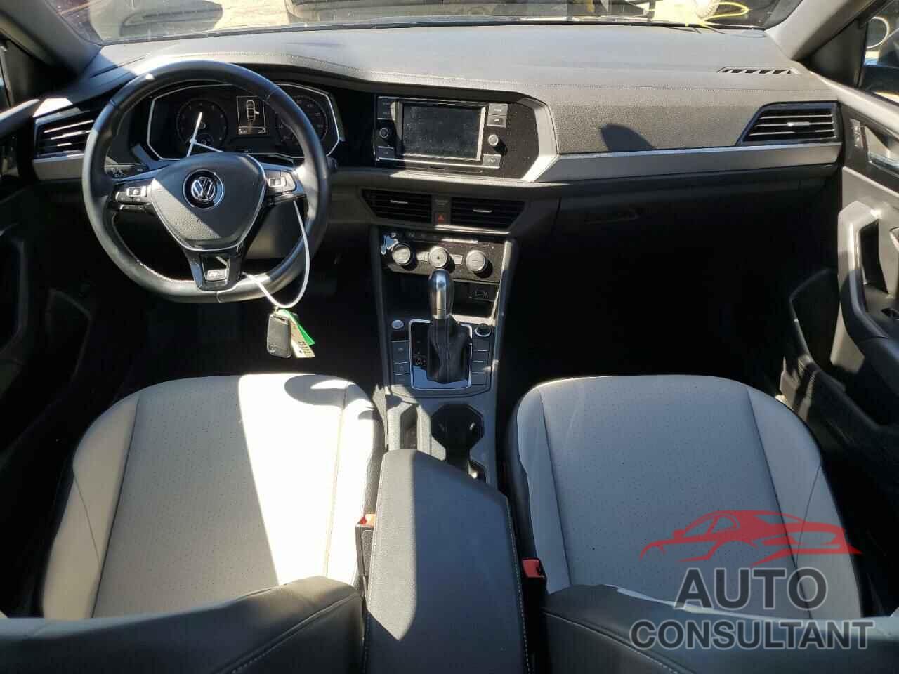 VOLKSWAGEN JETTA 2019 - 3VWC57BU8KM250915