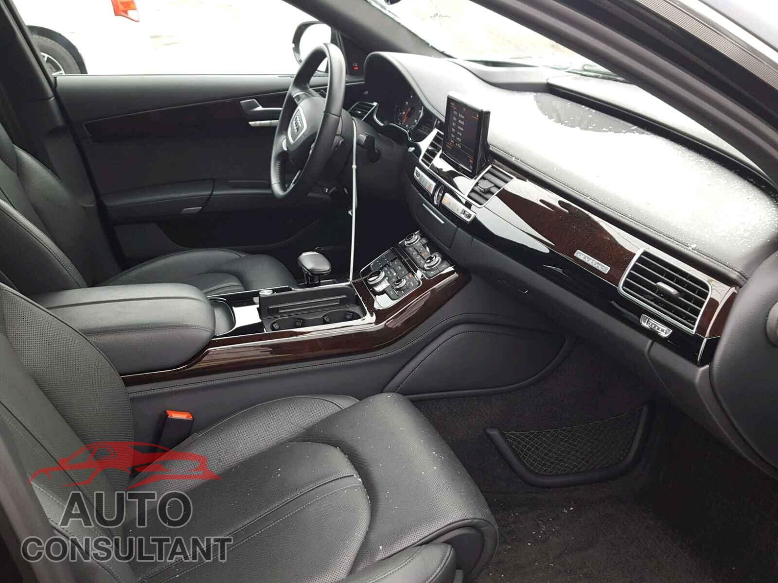 AUDI A8 2015 - WAU3GAFD8FN036228