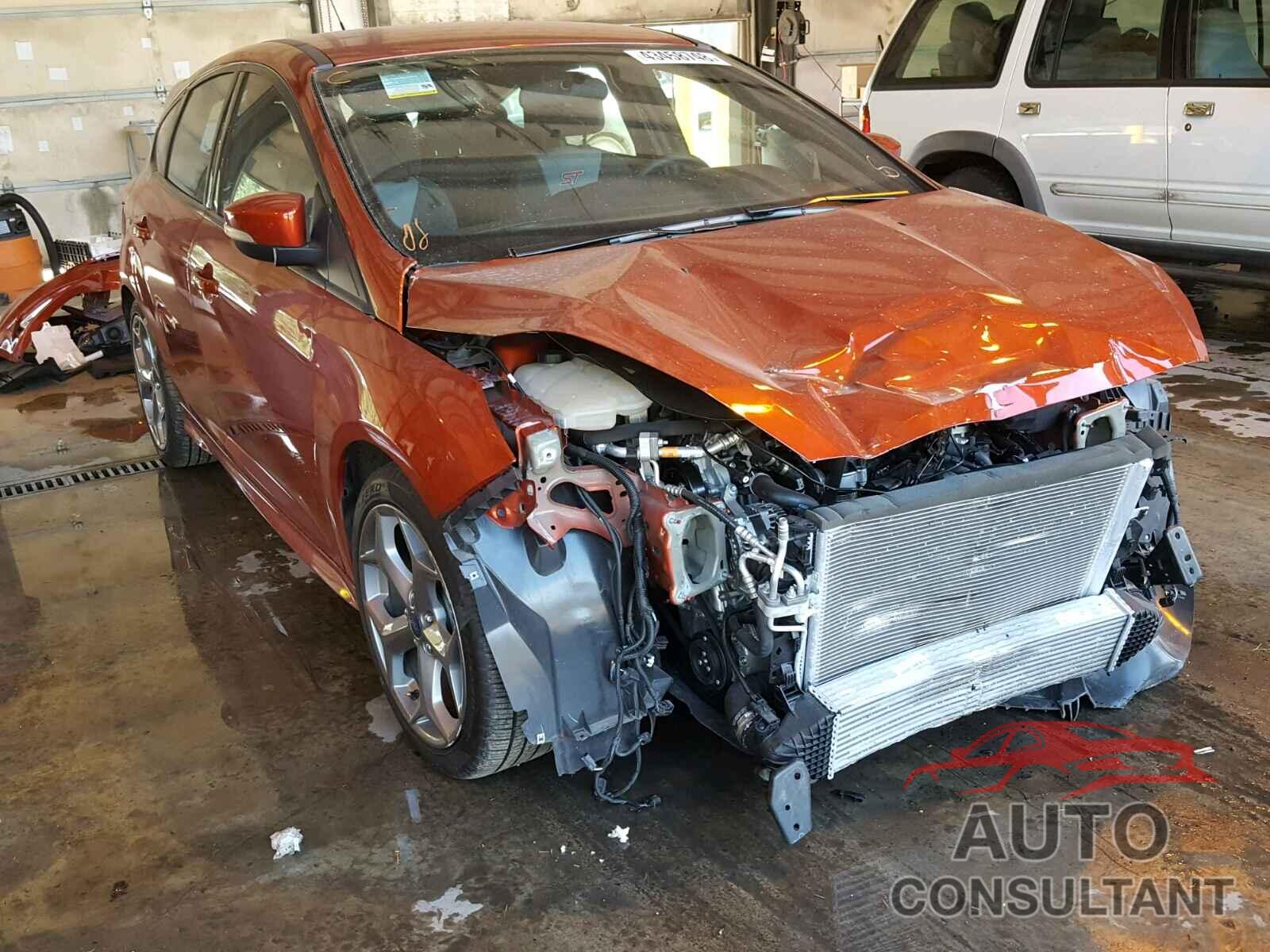FORD FOCUS 2018 - 1FADP3L97JL241505
