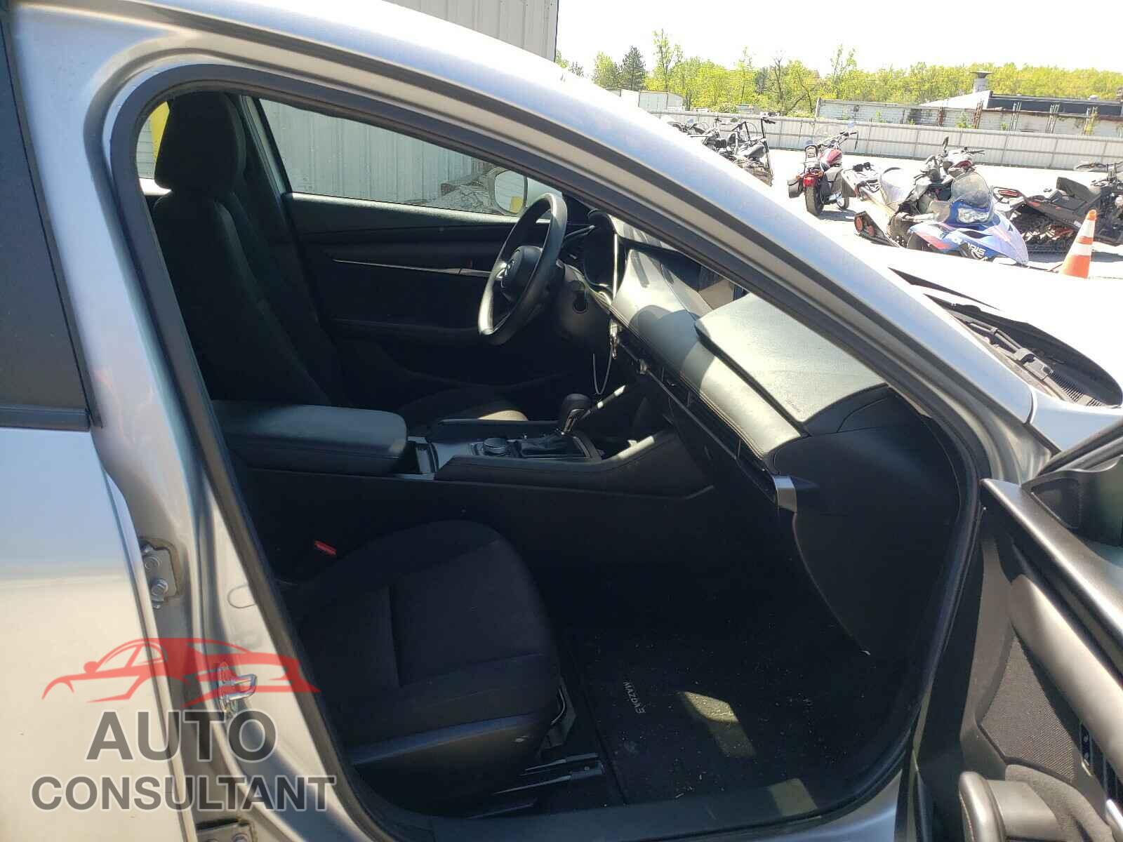 MAZDA 3 2019 - 3MZBPABL2KM113995
