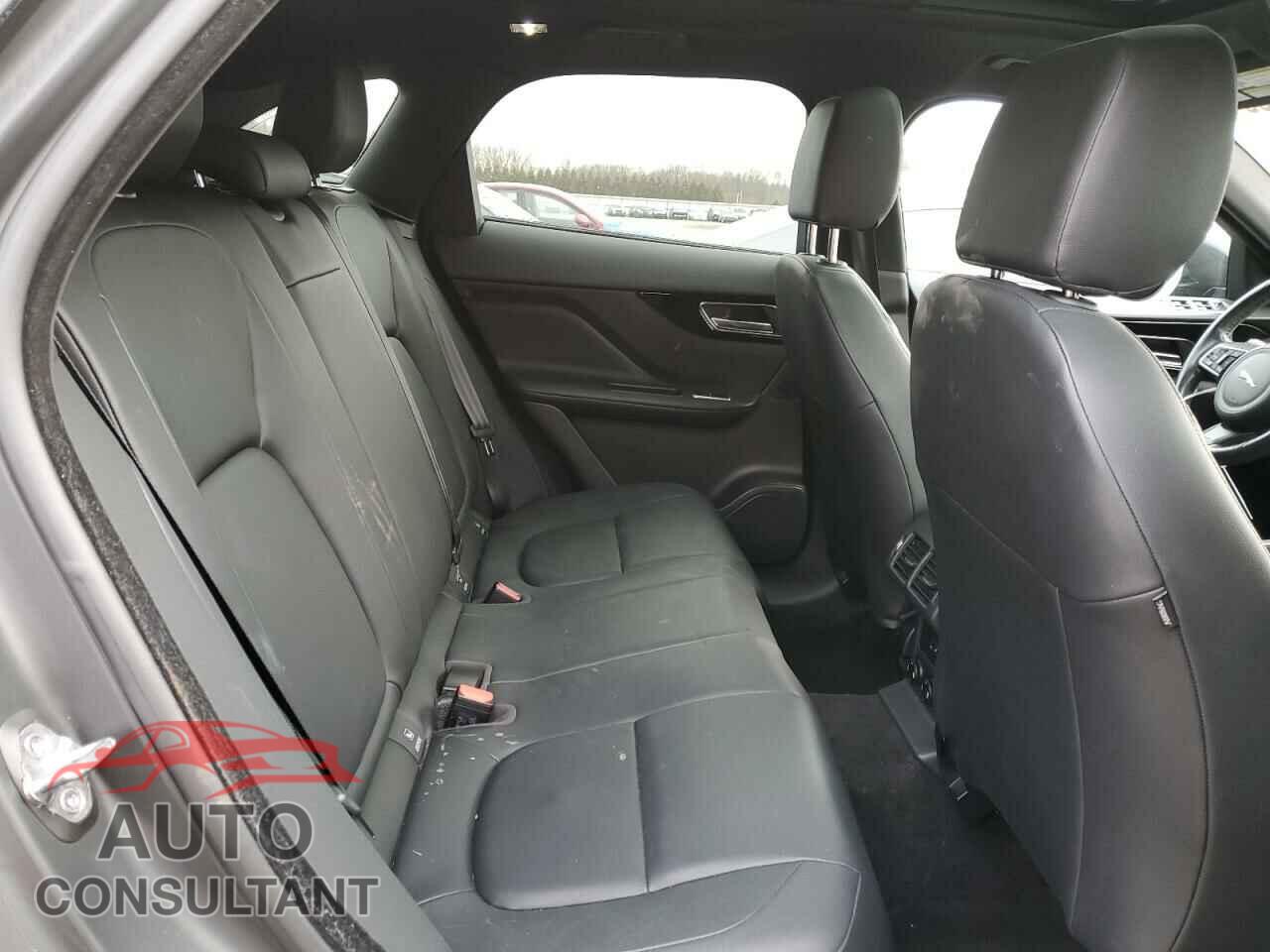 JAGUAR F-PACE 2018 - SADCJ2FX2JA262290