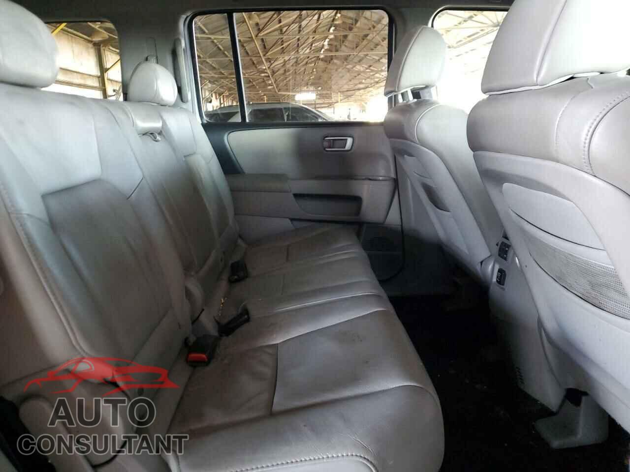 HONDA PILOT 2011 - 5FNYF3H53BB009850