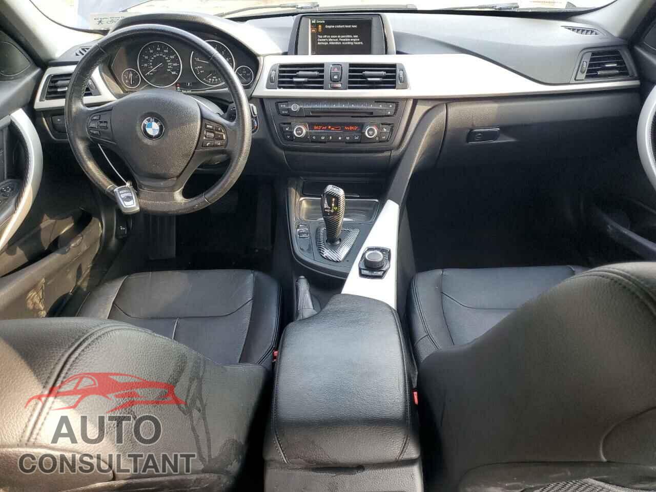 BMW 3 SERIES 2013 - WBA3C3C58DF981661