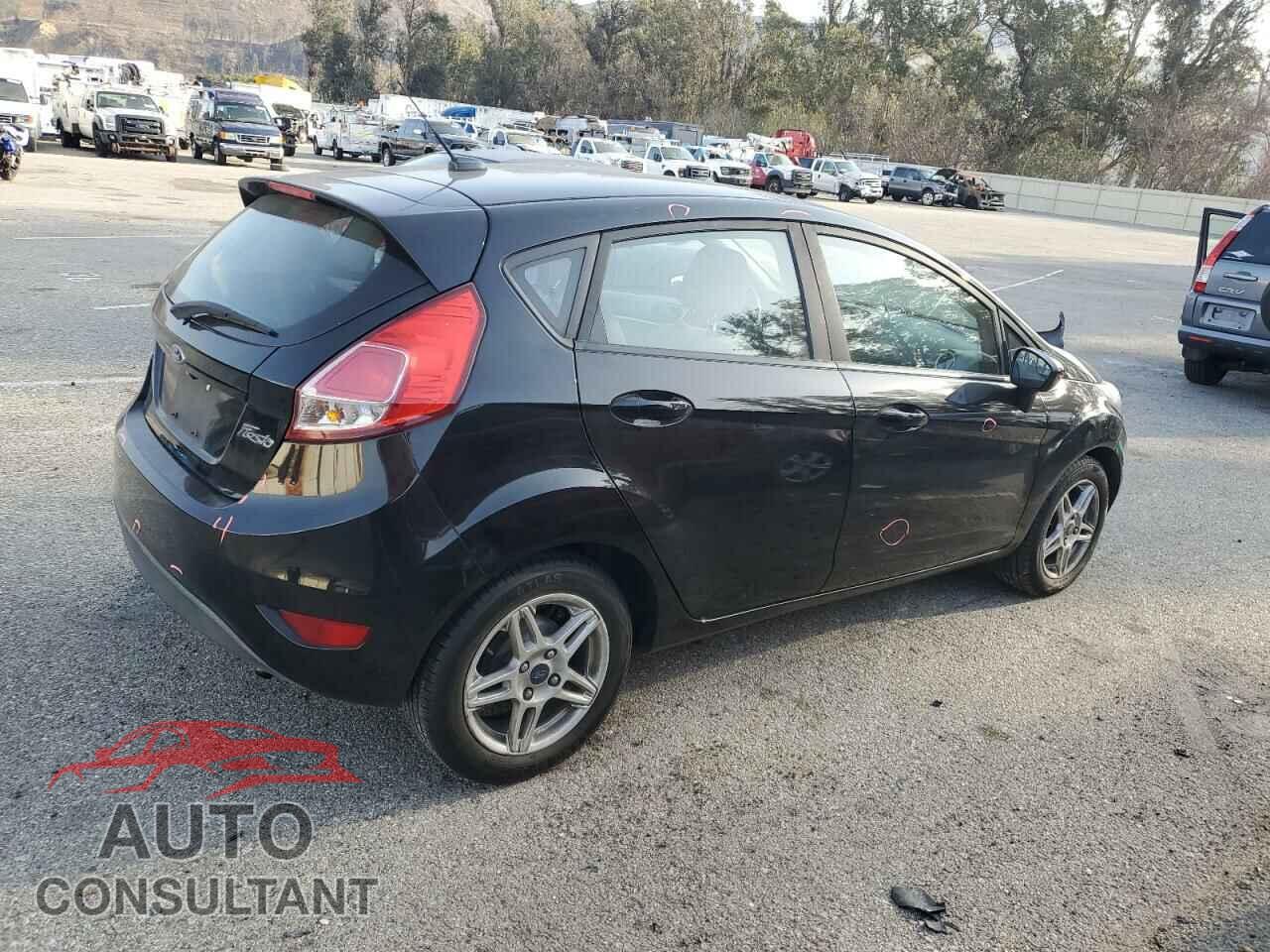 FORD FIESTA 2018 - 3FADP4EJ7JM107069