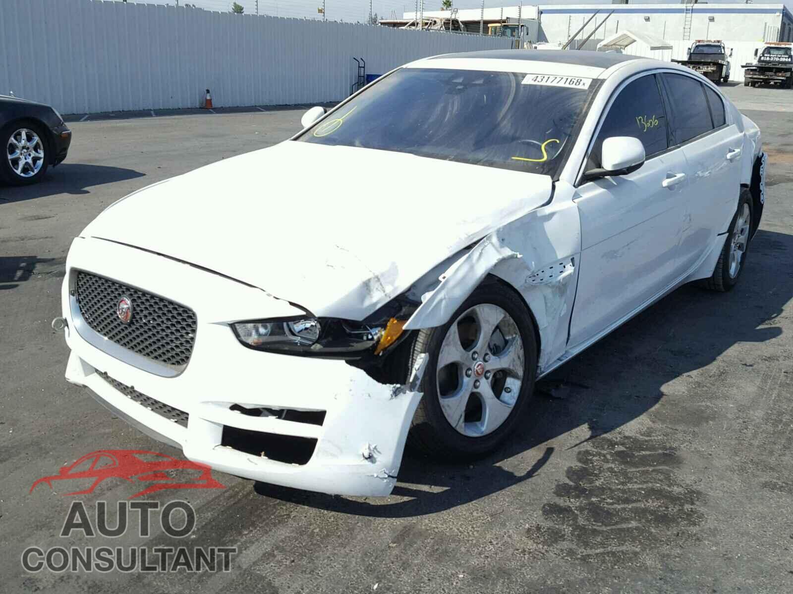 JAGUAR XE 2017 - SAJAR4BG0HA975469