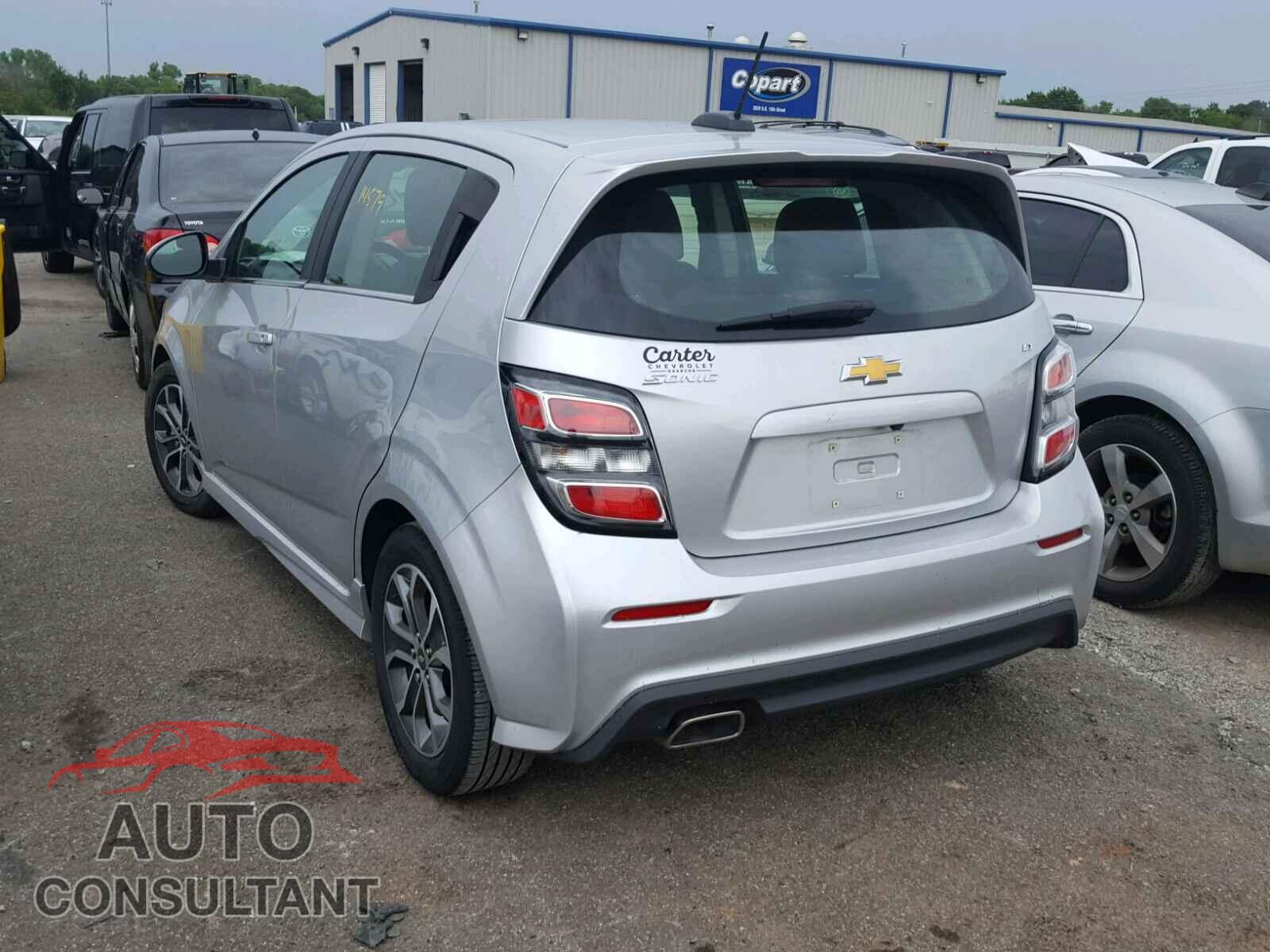 CHEVROLET SONIC 2017 - 1G1JD6SH2H4156911