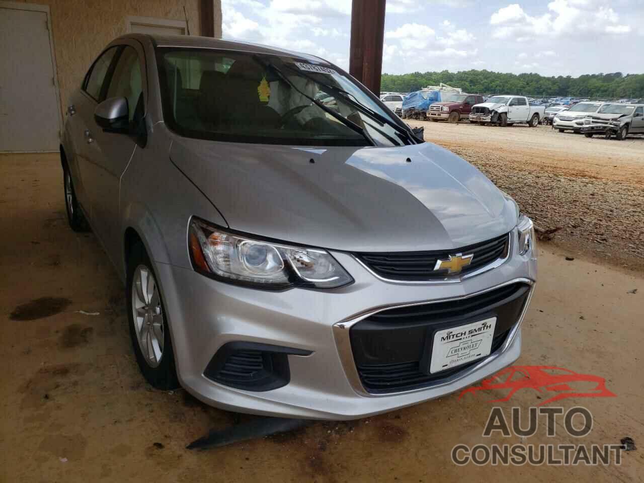 CHEVROLET SONIC 2018 - 1G1JD5SH6J4140663