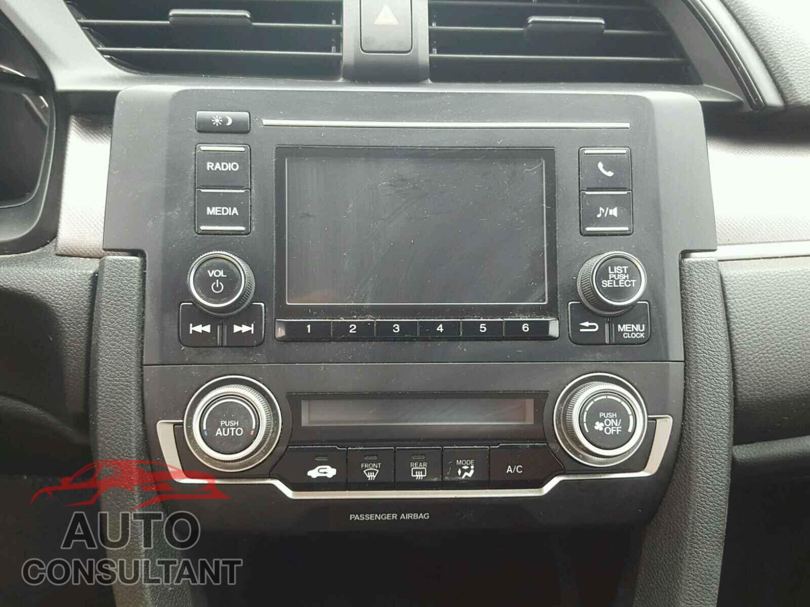 HONDA CIVIC LX 2017 - 19XFC2F58HE020919