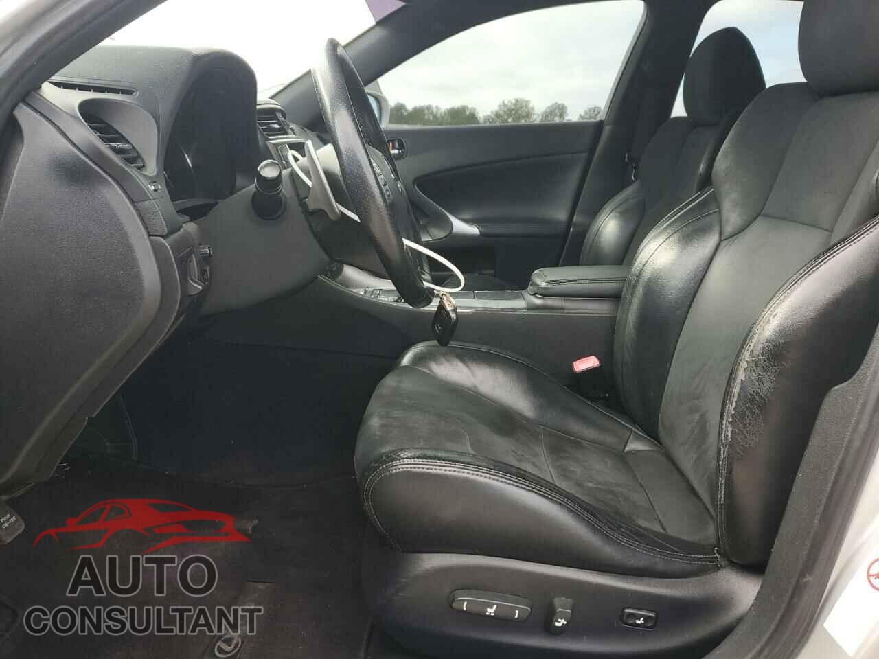 LEXUS IS 2011 - JTHBF5C27B5149589