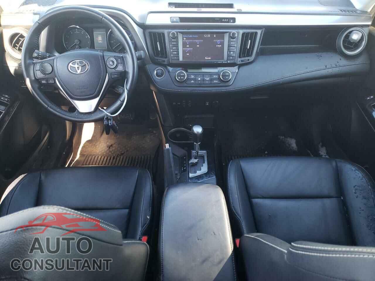 TOYOTA RAV4 2017 - JTMDFREV0HD211504