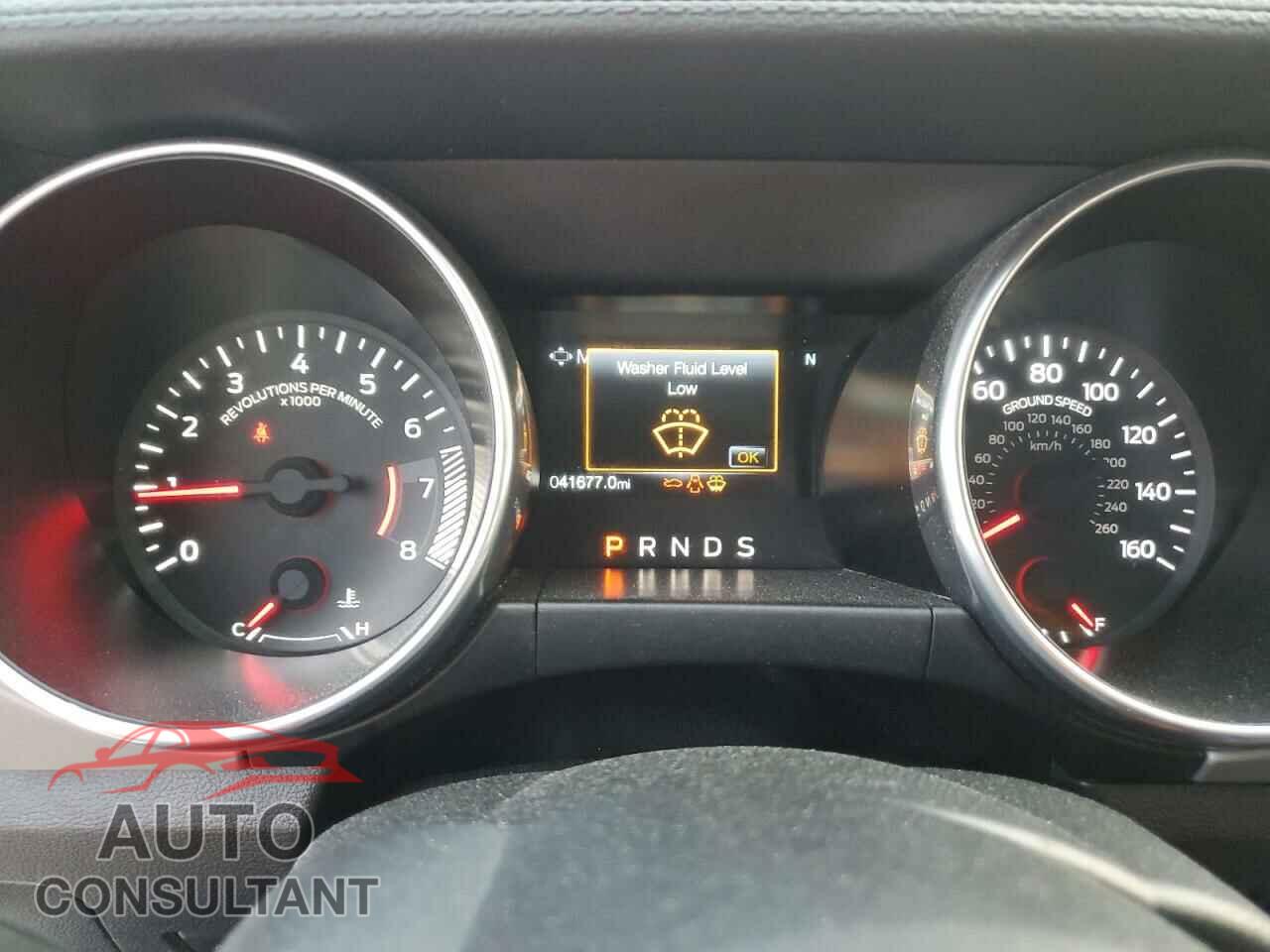 FORD MUSTANG 2021 - 1FATP8UH3M5115827