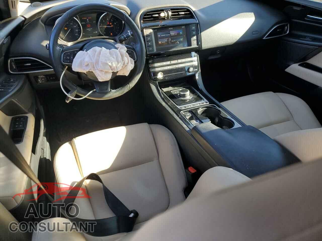 JAGUAR XE 2017 - SAJAJ4BV6HA972095