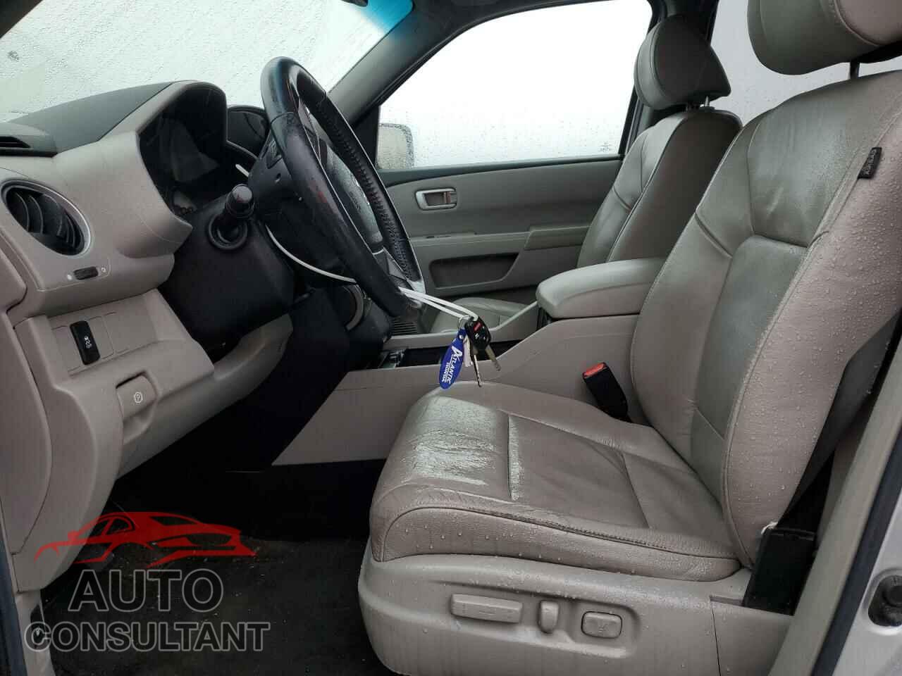 HONDA PILOT 2013 - 5FNYF4H53DB039228