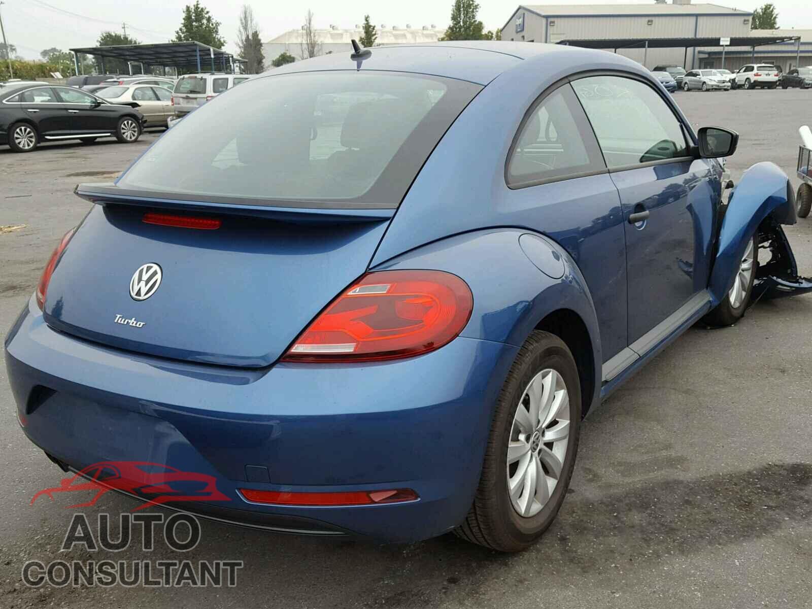 VOLKSWAGEN BEETLE 2017 - 3VWF17AT8HM624059