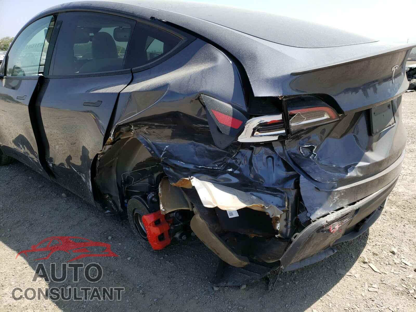 TESLA MODEL Y 2020 - 5YJYGDEF6LF058879