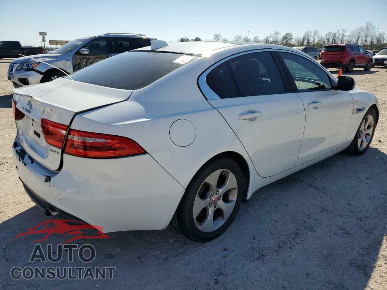 JAGUAR XE 2017 - SAJAR4BG8HA973873