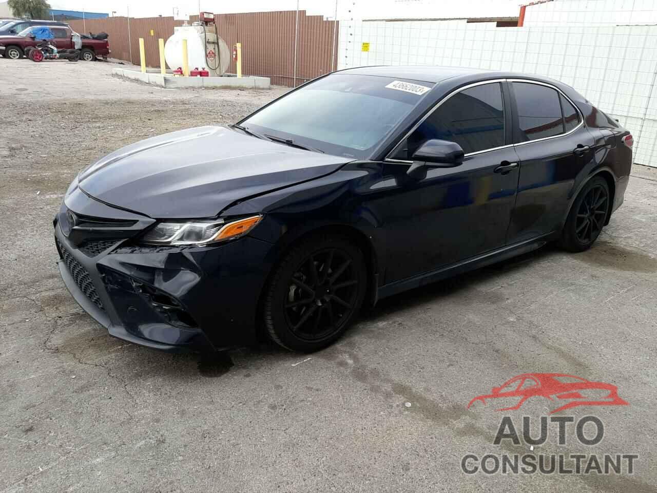 TOYOTA CAMRY 2018 - 4T1B11HK9JU107054