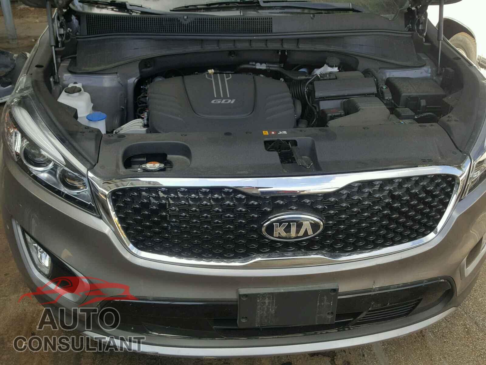 KIA SORENTO EX 2018 - 5XYPH4A53JG407766