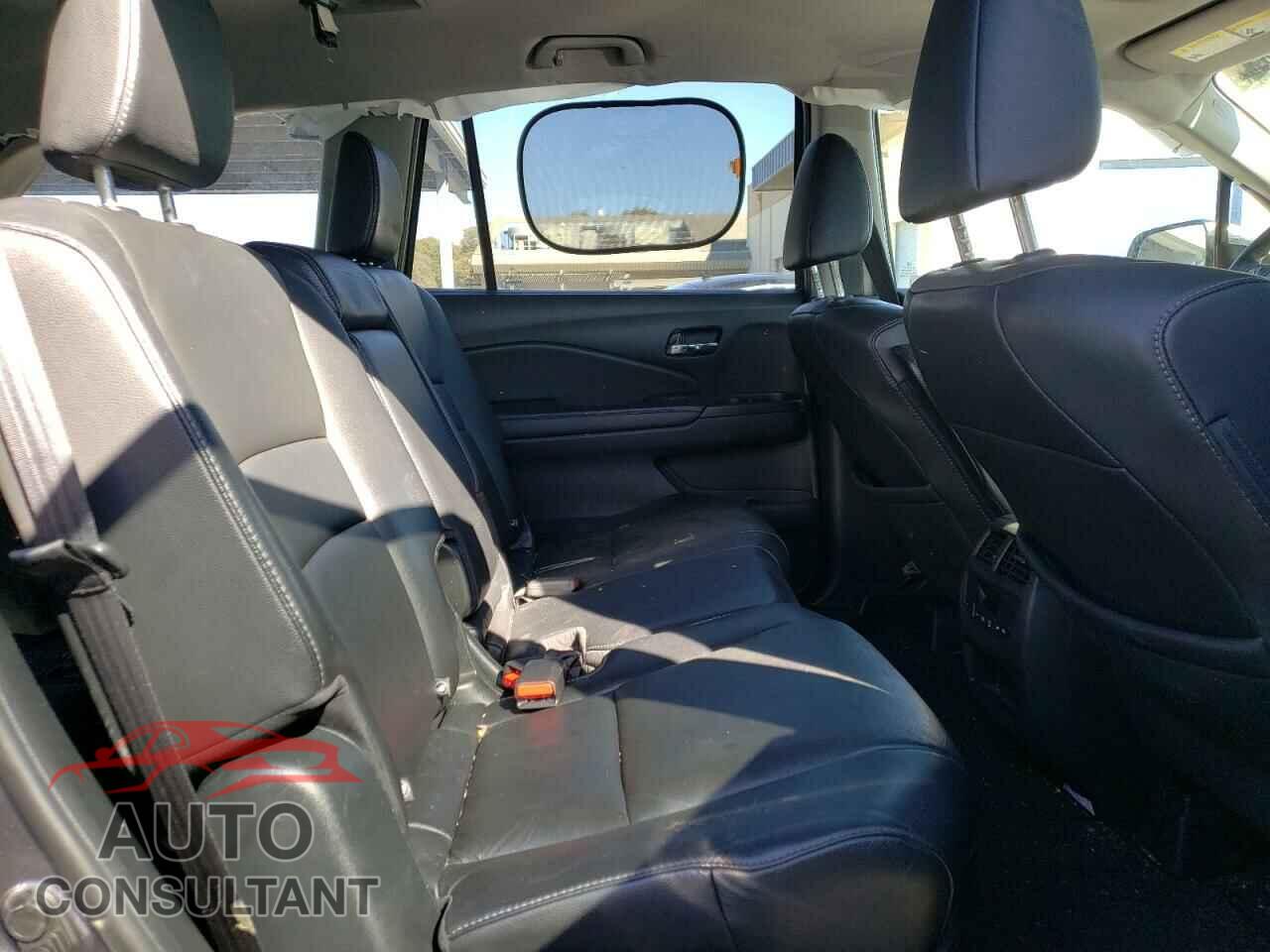 HONDA PILOT 2018 - 5FNYF5H69JB001299