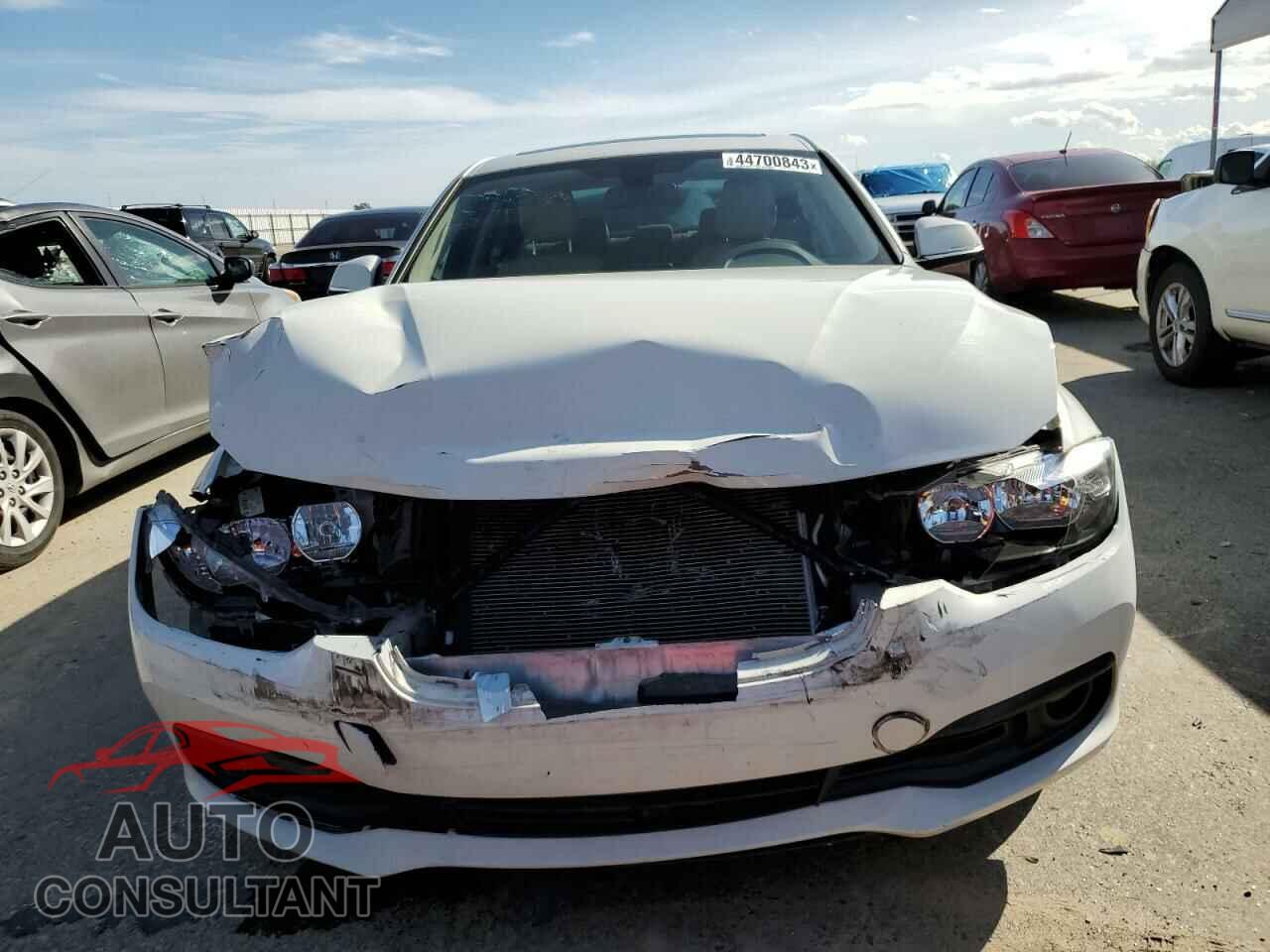 BMW 3 SERIES 2017 - WBA8A9C30HK864585