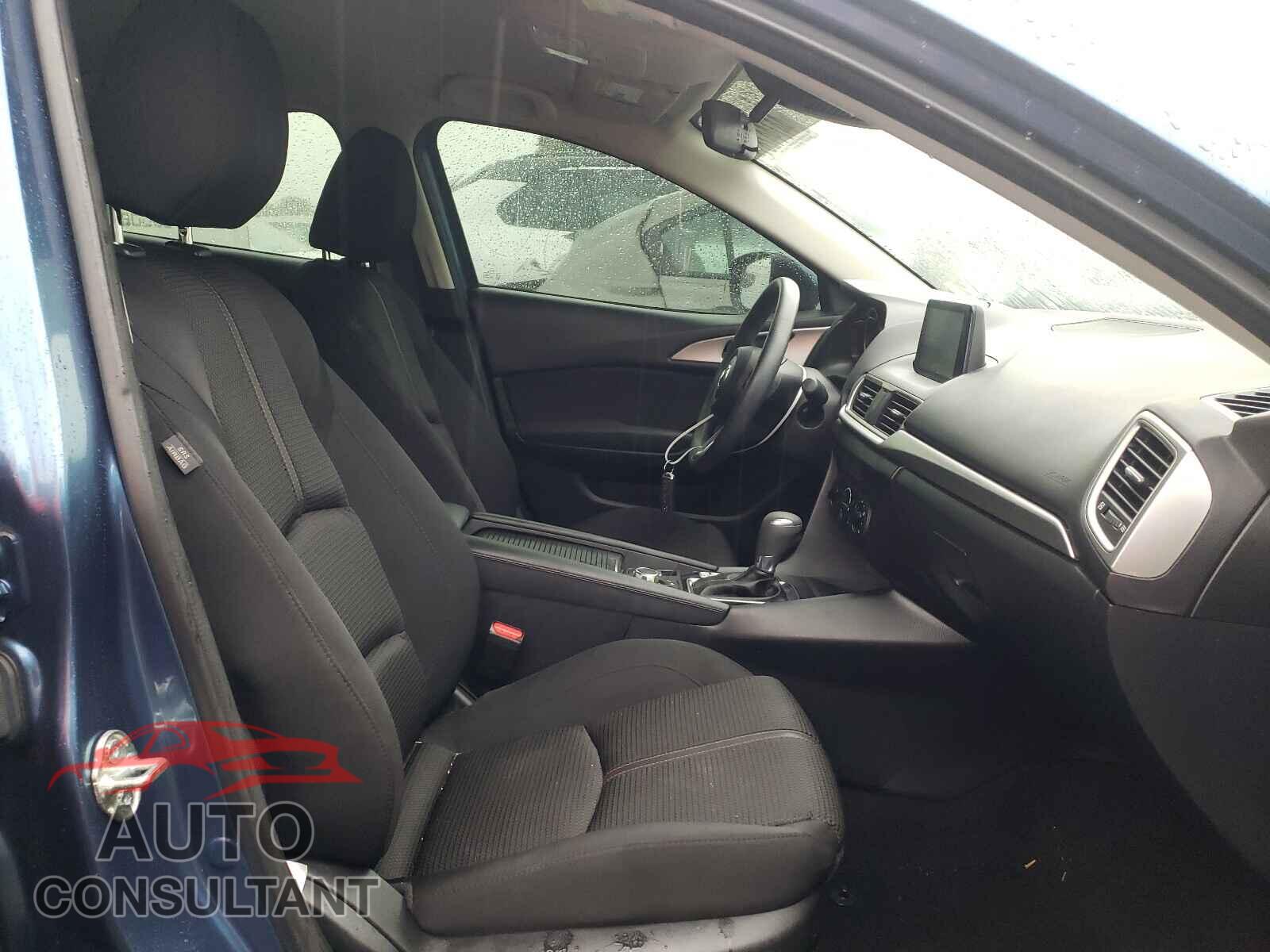 MAZDA 3 2018 - 3MZBN1U77JM234025