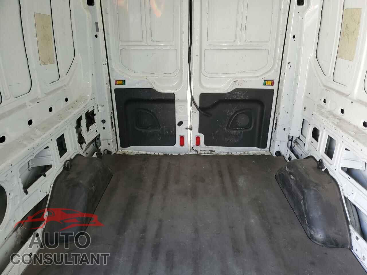 FORD TRANSIT 2017 - 1FTYR2CM7HKA07126
