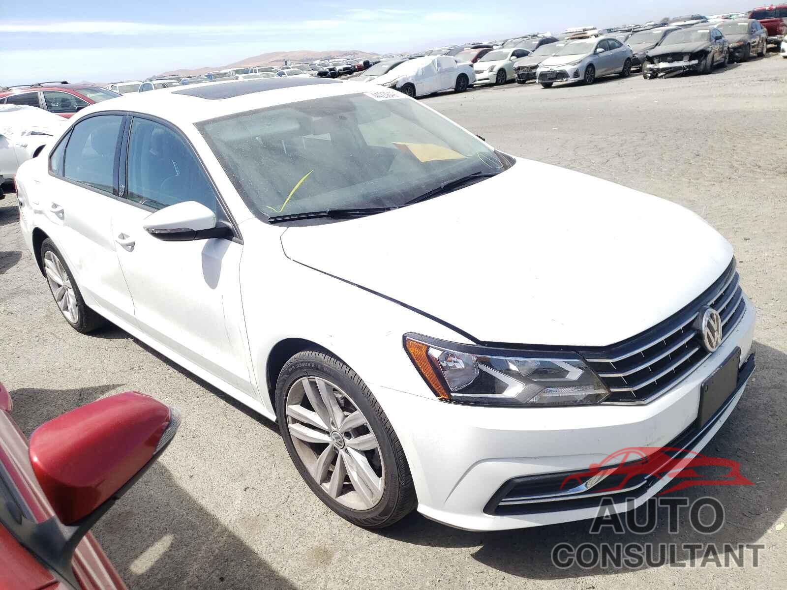 VOLKSWAGEN PASSAT 2019 - 1VWLA7A30KC014040
