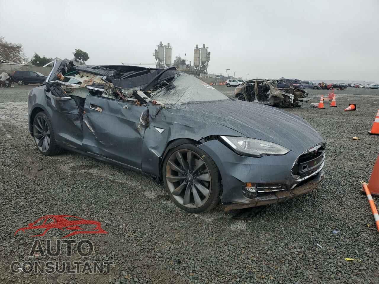 TESLA MODEL S 2012 - 5YJSA1CPXCFP01610