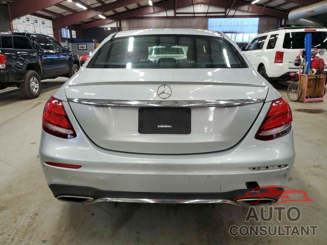 MERCEDES-BENZ E-CLASS 2017 - WDDZF4KB4HA104188