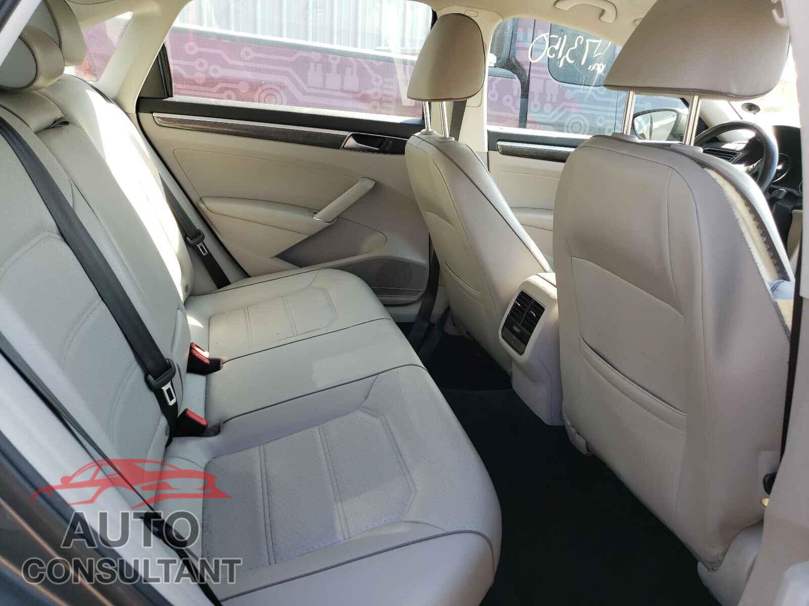 VOLKSWAGEN PASSAT 2017 - 1VWBT7A3XHC012729