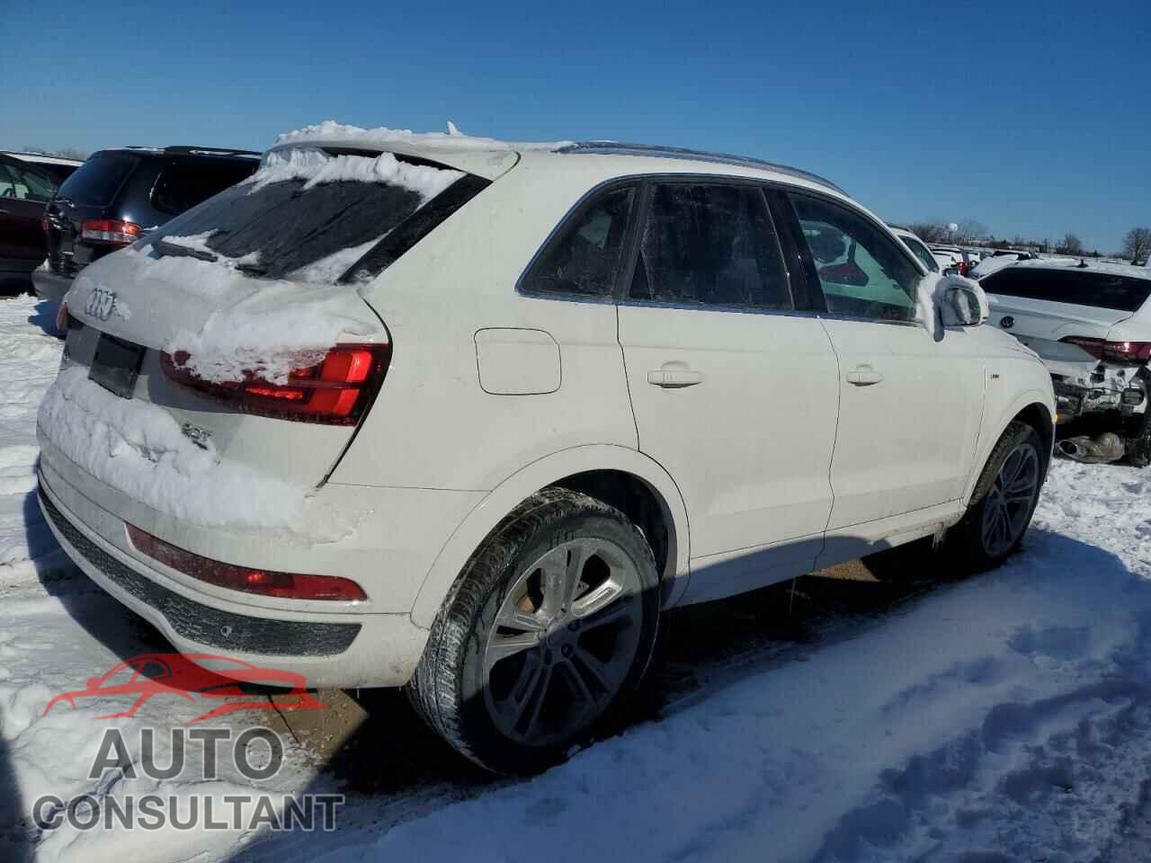 AUDI Q3 2017 - WA1GCCFS3HR015108