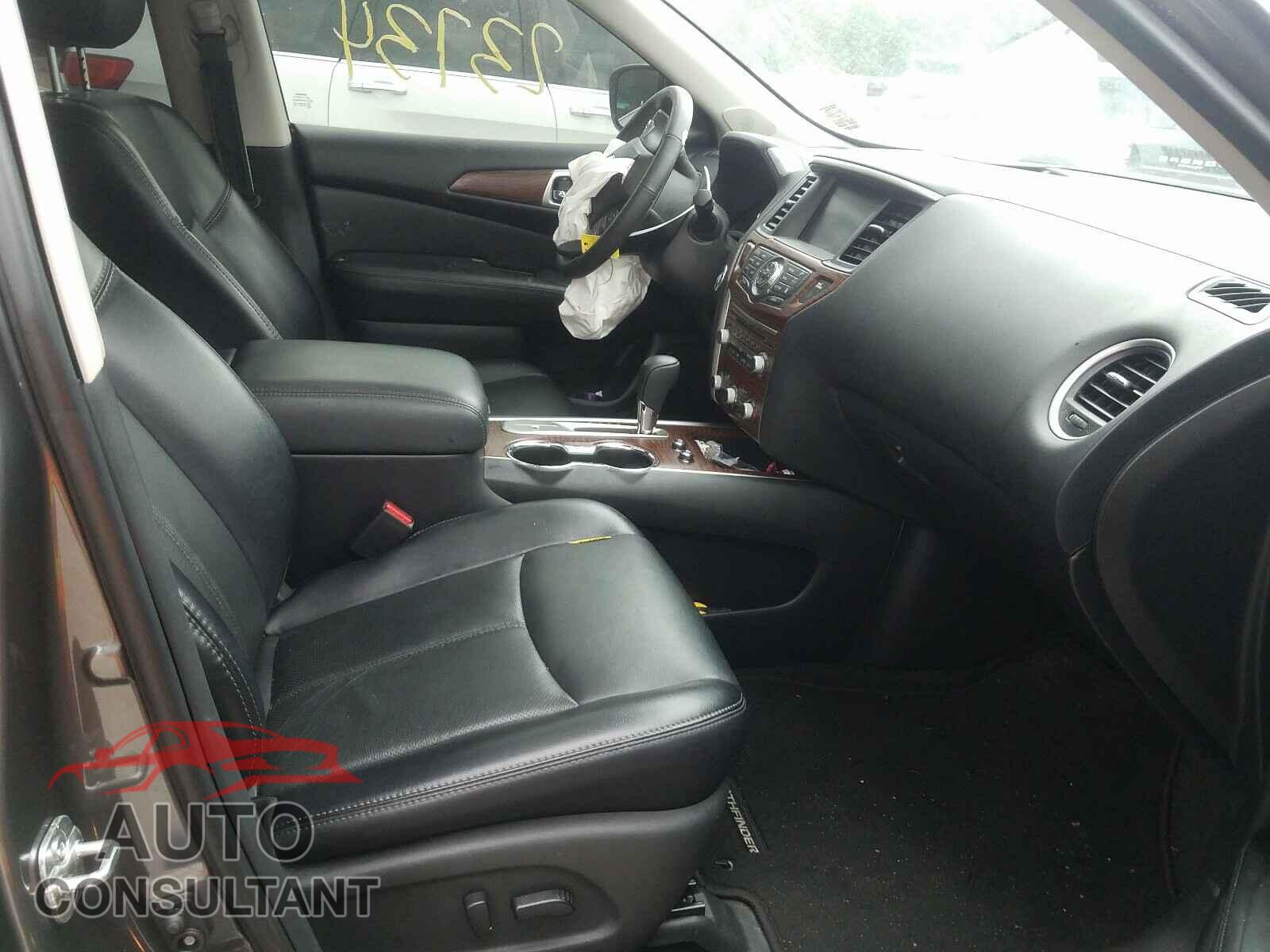 NISSAN PATHFINDER 2020 - 5N1DR2DN8LC609604