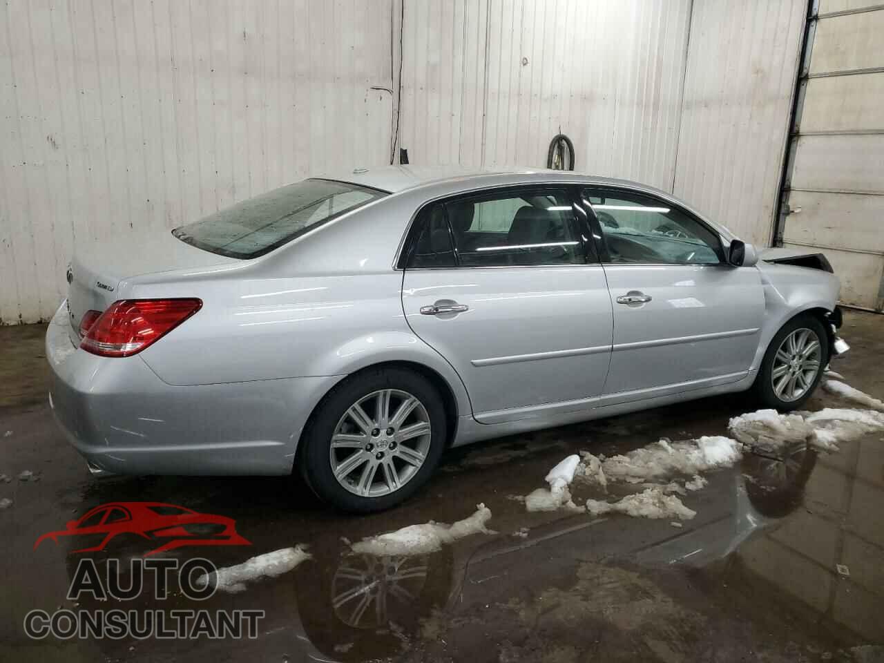 TOYOTA AVALON 2010 - 4T1BK3DB3AU369229