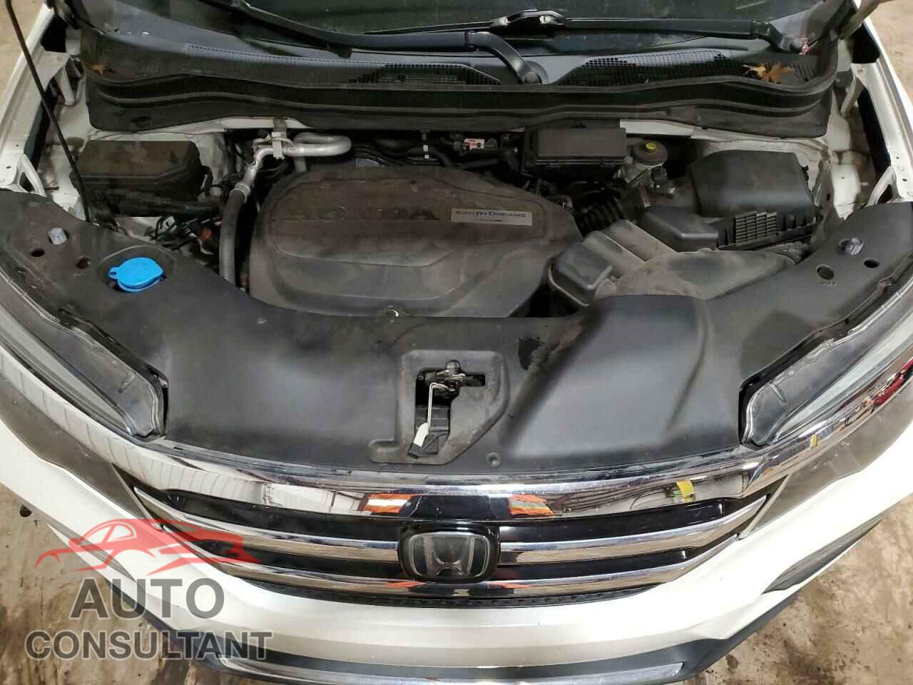 HONDA PILOT 2017 - 5FNYF6H94HB014360