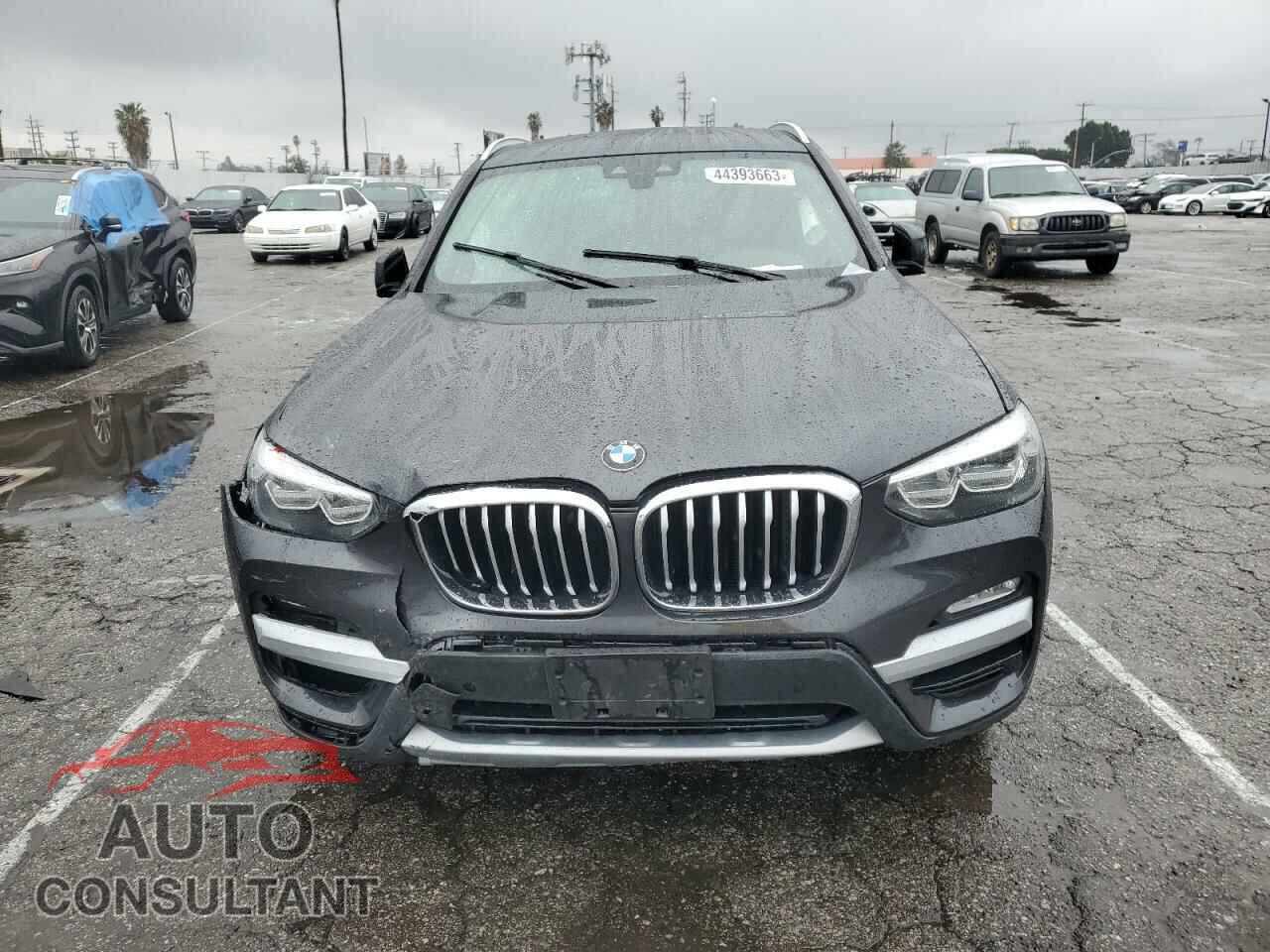 BMW X3 2019 - 5UXTR7C57KLF28317